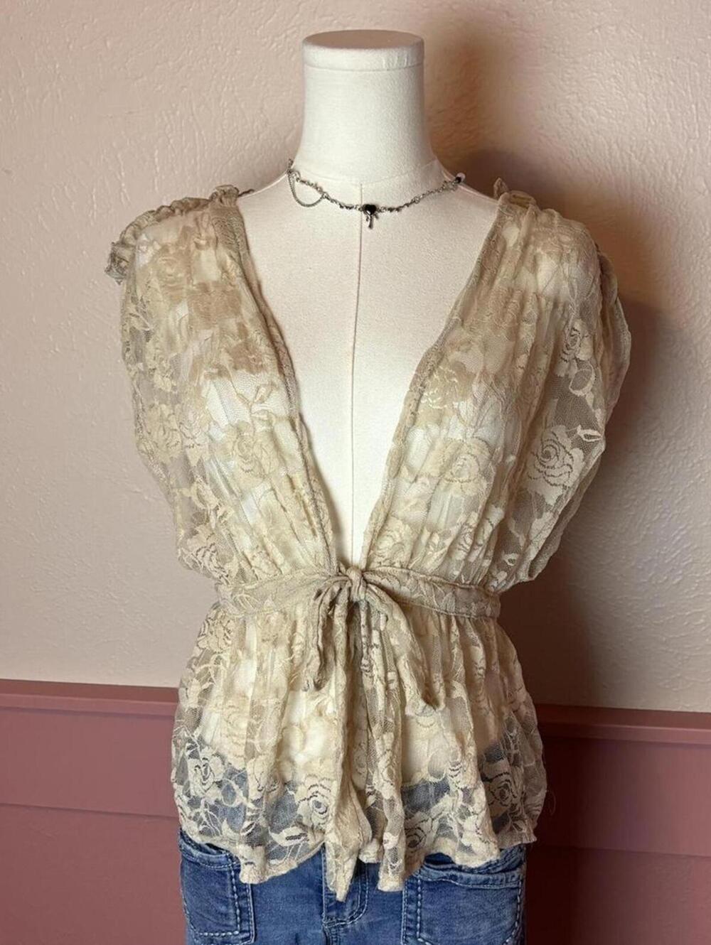 rue 21 lace top 2000s sz medium tan champagne nylon boho fairy cottage